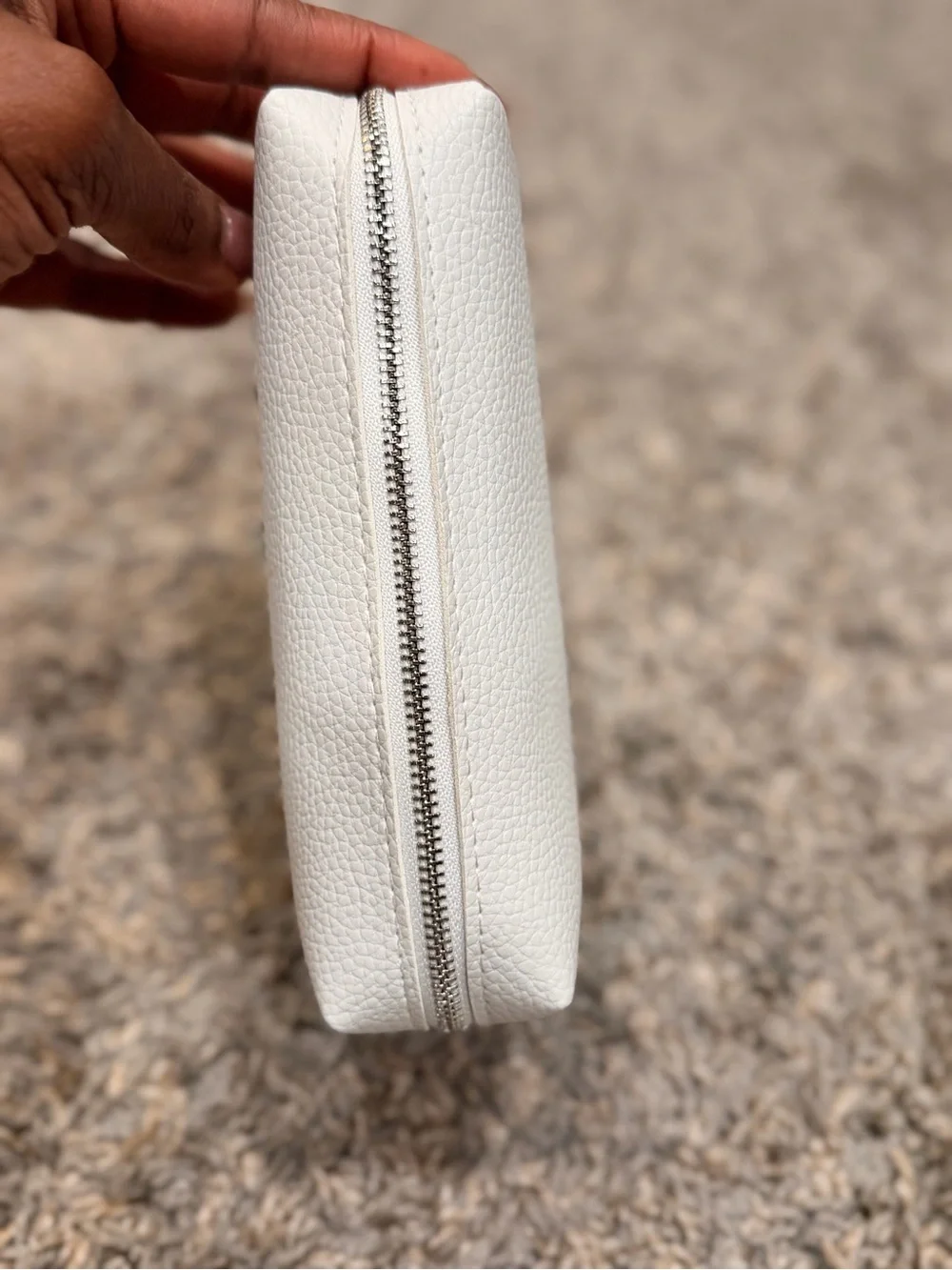 The White Company White Pebbled Leather Travel Pouch (unopened contents intact)